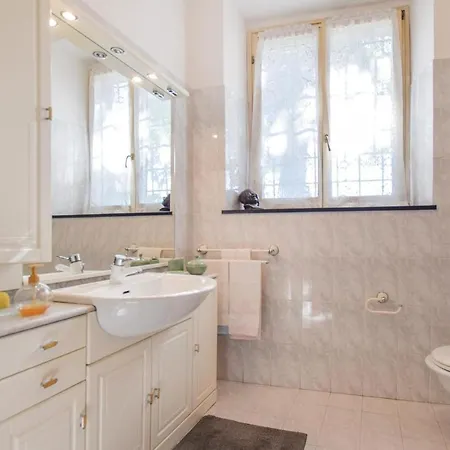 בית נופש 2 Bedroom Beautiful In *
