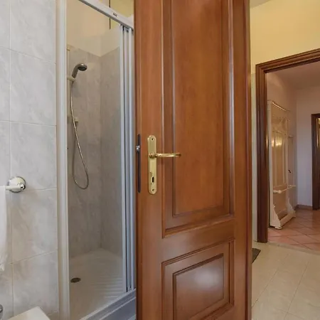 2 Bedroom Beautiful In בית נופש
